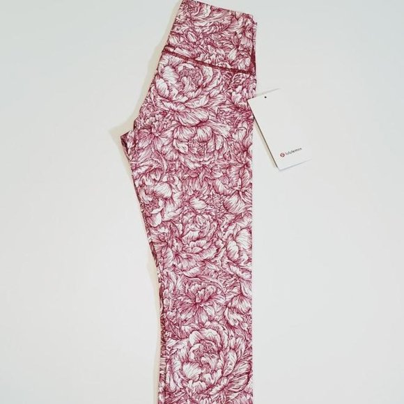 Size 4 - Lululemon Wunder Under Crop (Hi-Rise) *21 - Picture 2 of 3